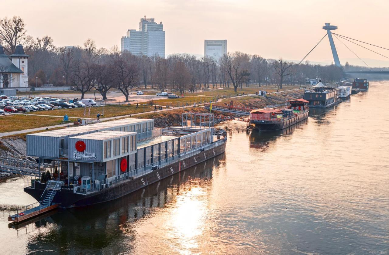 Sundeck Botel - Party Boat Bratislava Exterior photo