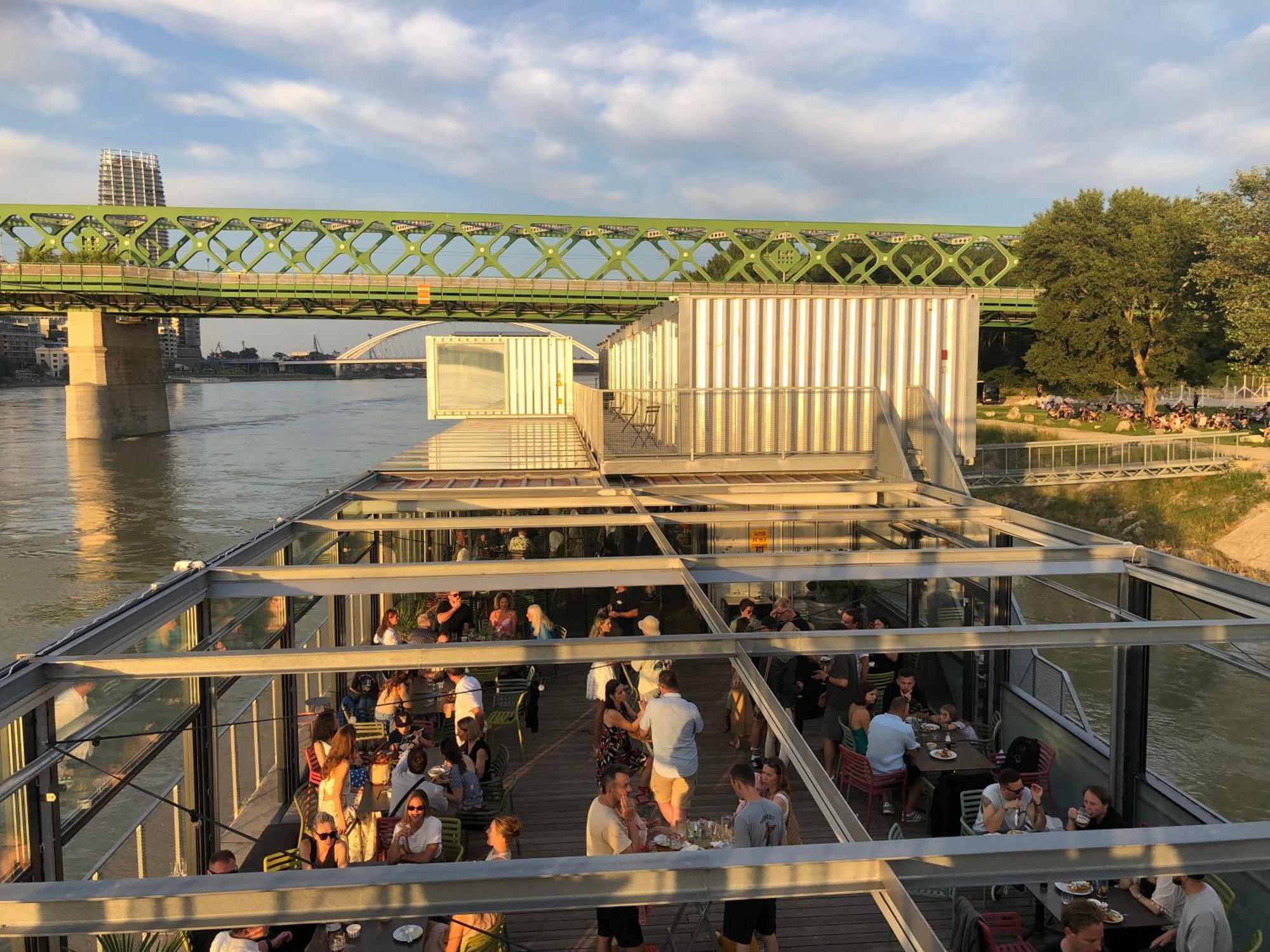 Sundeck Botel - Party Boat Bratislava Exterior photo