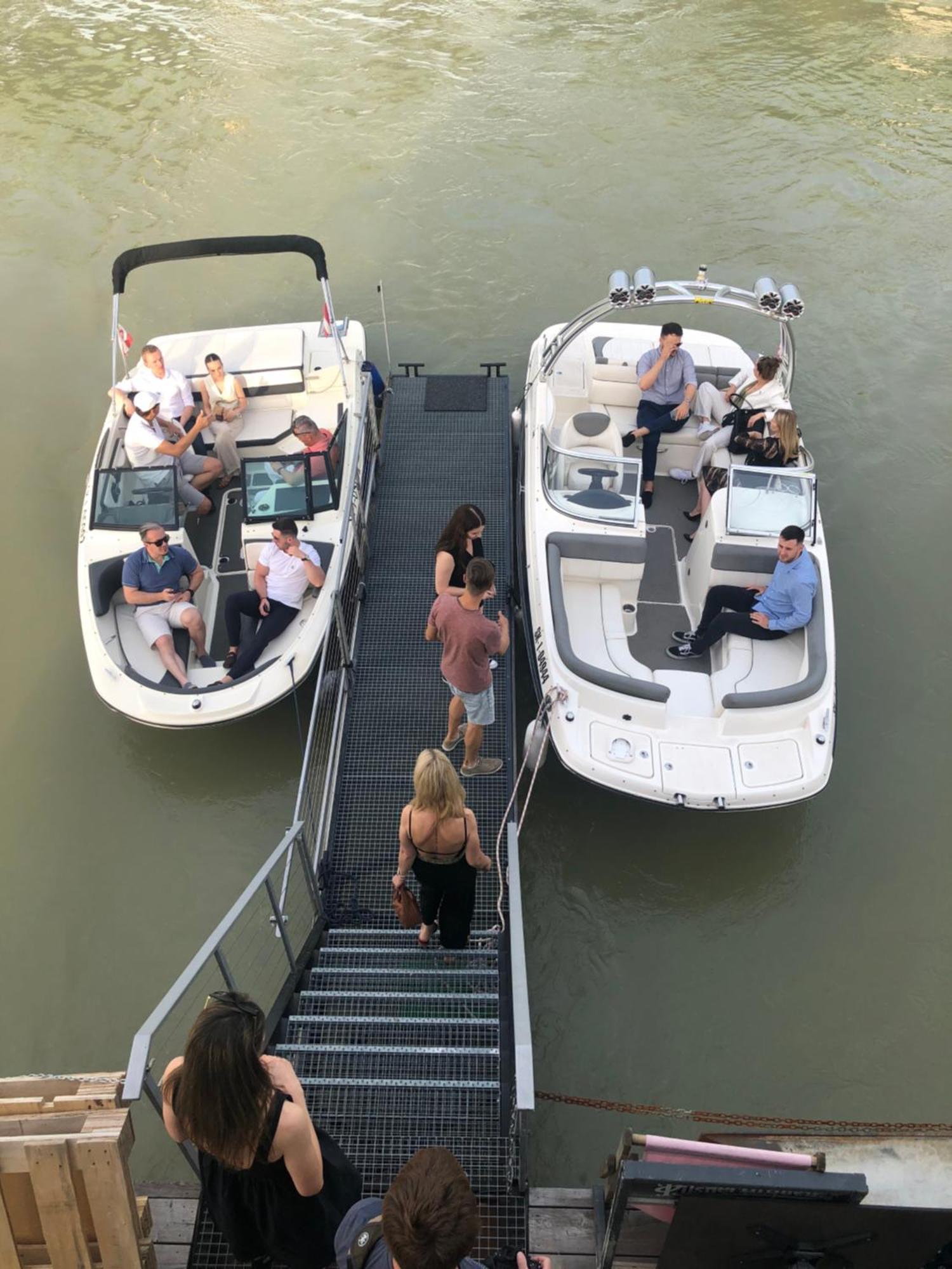 Sundeck Botel - Party Boat Bratislava Exterior photo