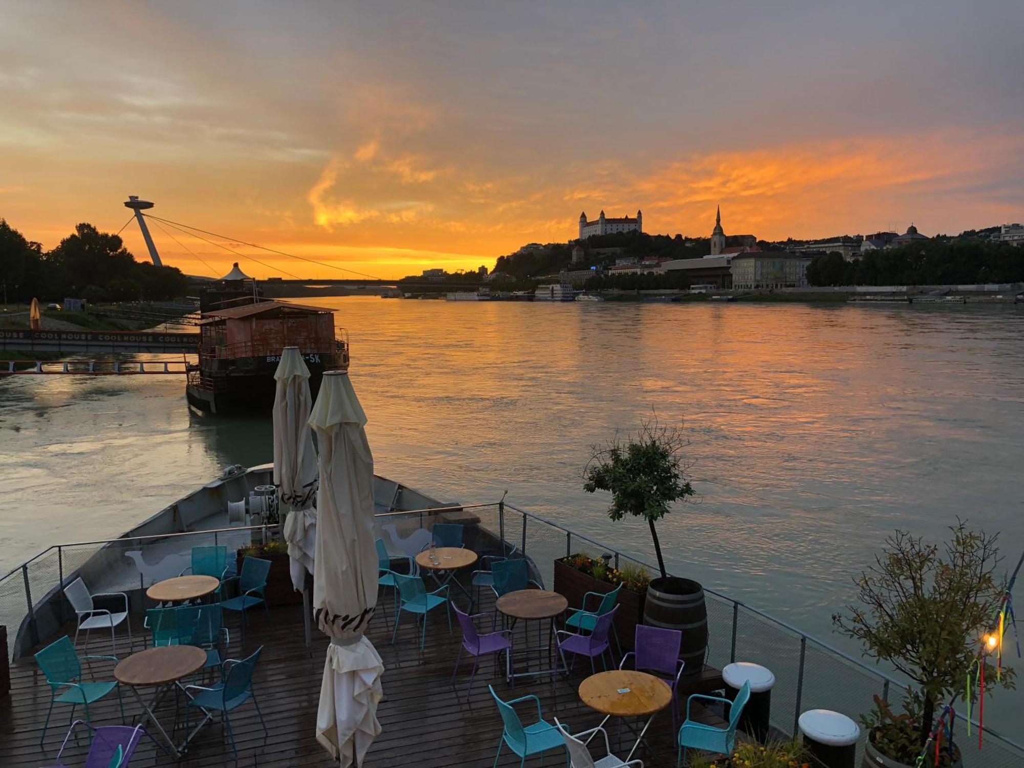 Sundeck Botel - Party Boat Bratislava Exterior photo